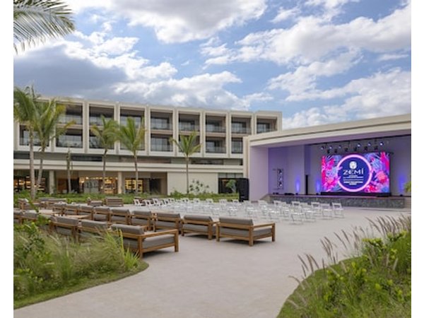 Zemi Miches Punta Cana All-Inclusive Resort Curio by Hilton
