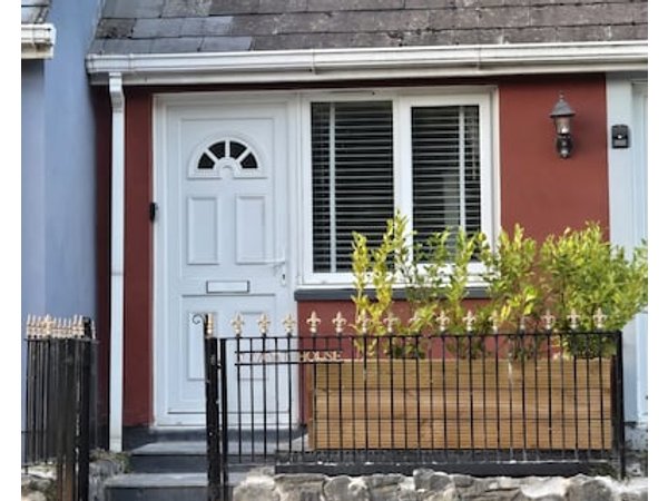 Cosy Moat House Cottage No.2