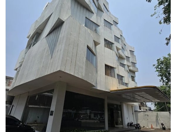 N3 Zainul Arifin Hotel