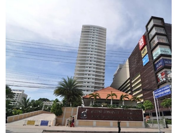 View Talay 6 Pattaya Beach Apartment by Honey