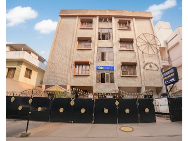 Fabhotel Home Tree Service Apartment T Nagar - Nr. Pondy Bazaar & Dindigul Thalapakatti Restaurant