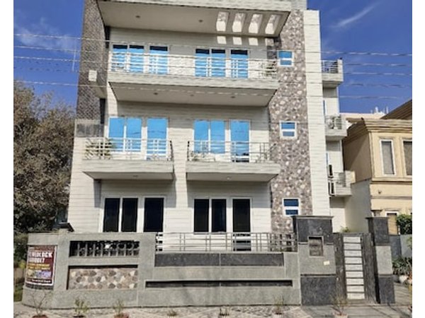 Medenta Square 39