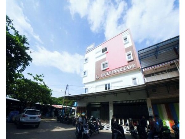 Lucky Inn & Cafe