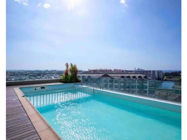 Sky Suites Deluxe Apartment