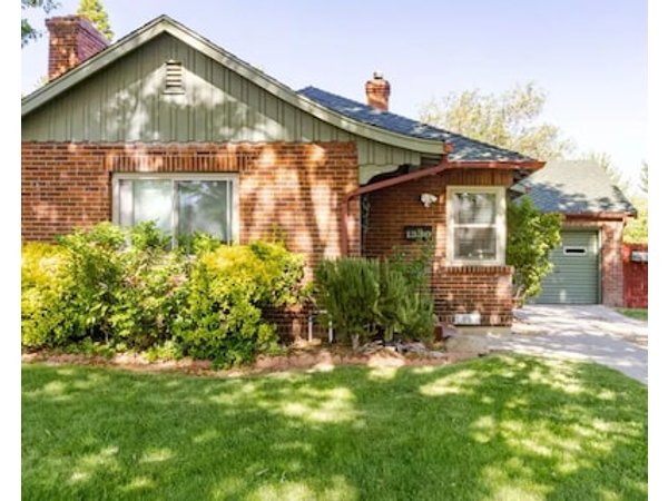 Charming 3-bedroom Pink Palace With Wifi And Small Pool In Delightful Reno