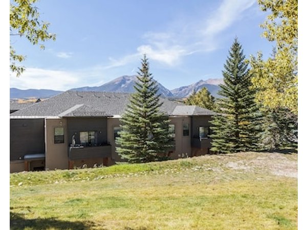 Cozy 1br Getaway Walking Distance To Dillon Lake!