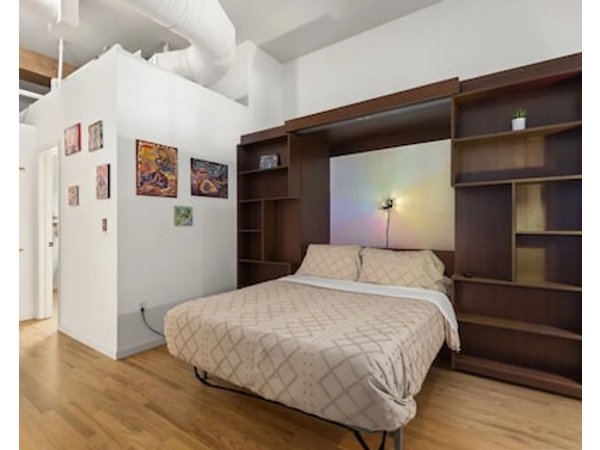 Historic Loft in Heart of Downtown Denver - Off 16th St - Across from Light Rail