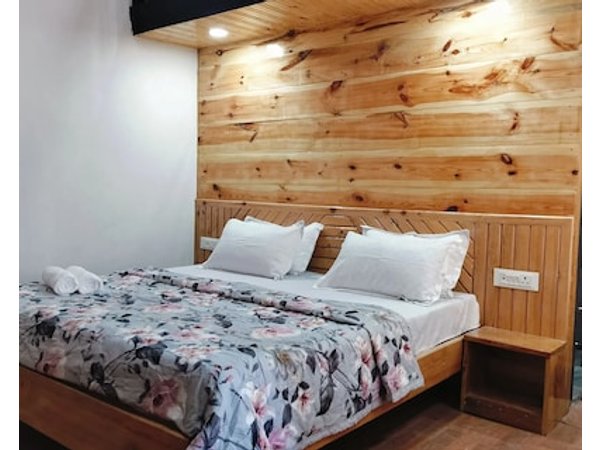 Baikunth Homes & Cottages