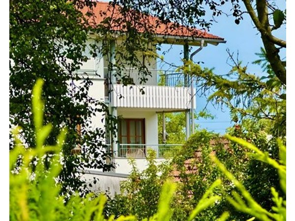 Modern 3-Room Apartment in Penzberg – Balcony Parking Near Train Station