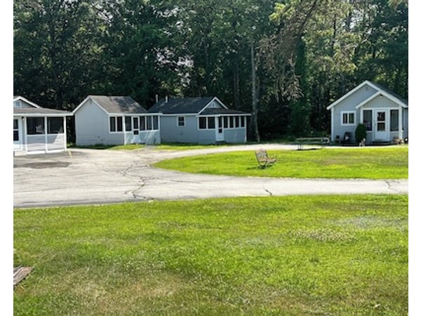 Pilgrim Inn & Cottages