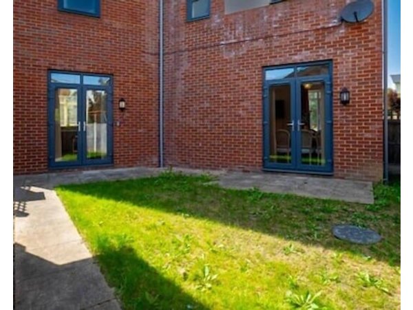 Posh Wetheringsett in Milton Keynes