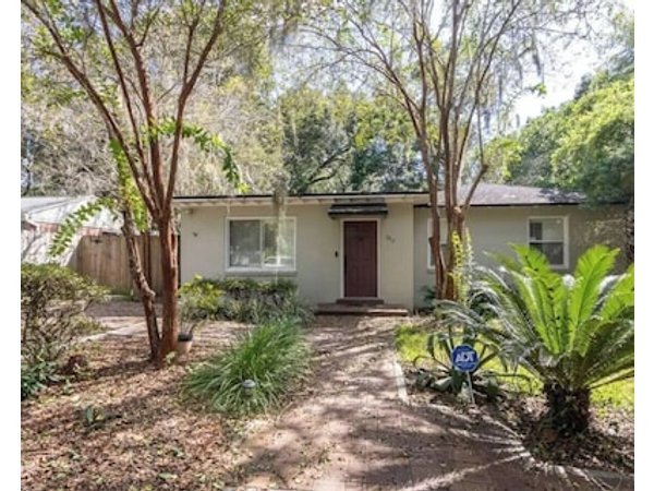 Gator Getaway: Walk To The Stadium! Newly Renovated 3br 3ba Near Uf