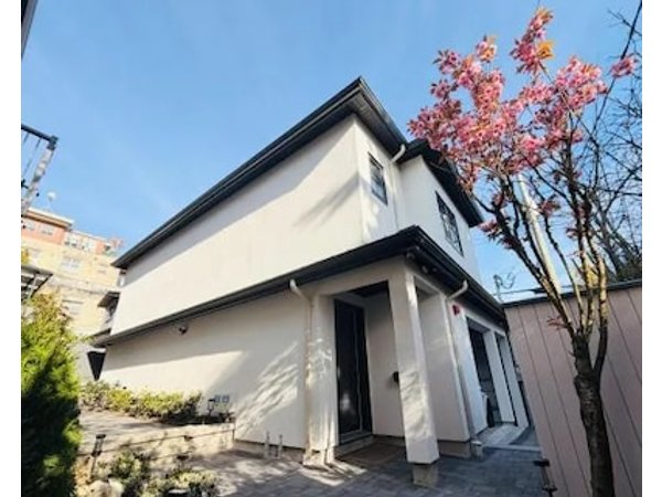 Brand-new Luxury Dunbar 3BR Home - Sleeps 6 - Near UBC Parks Beaches & Shops