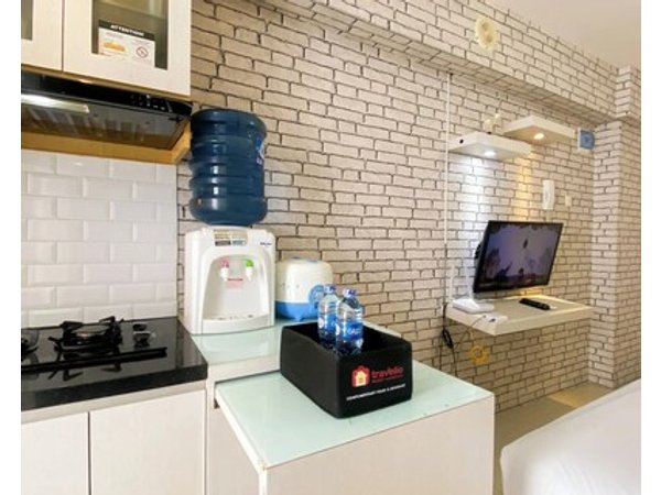 Homey And Comfy Studio At Bassura City Apartment Near Mall