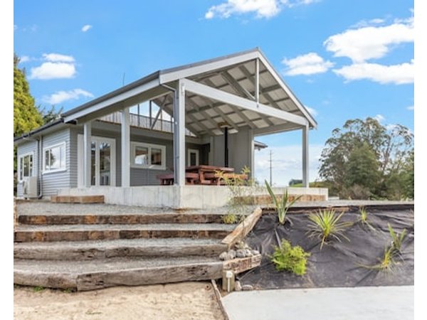 Karapiro Cottage