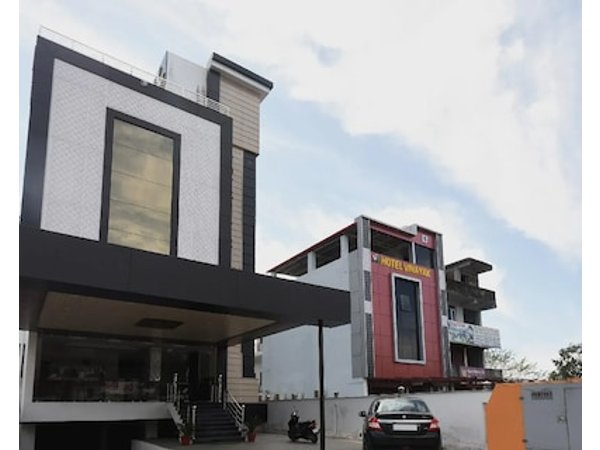 Hotel yours pacific
