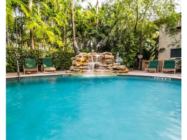 Crane's Beach House Boutique Hotel & Luxury Villas