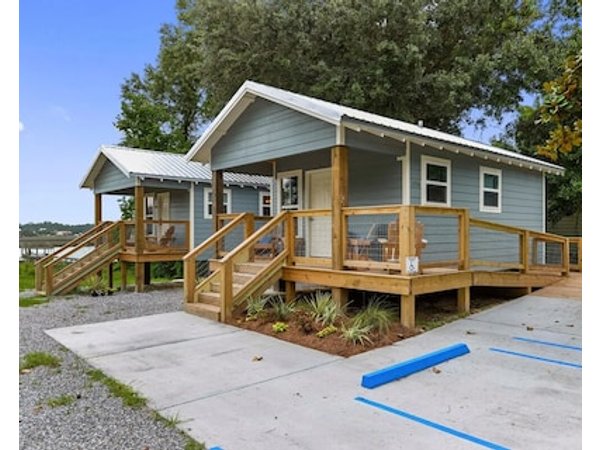 Gil’s Amberjack Cottage! Ocean Springs Waterfront!