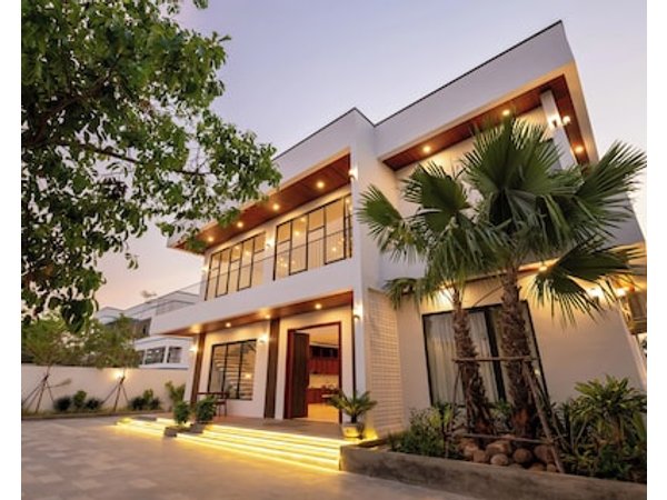 Blanc Smith Private Villa
