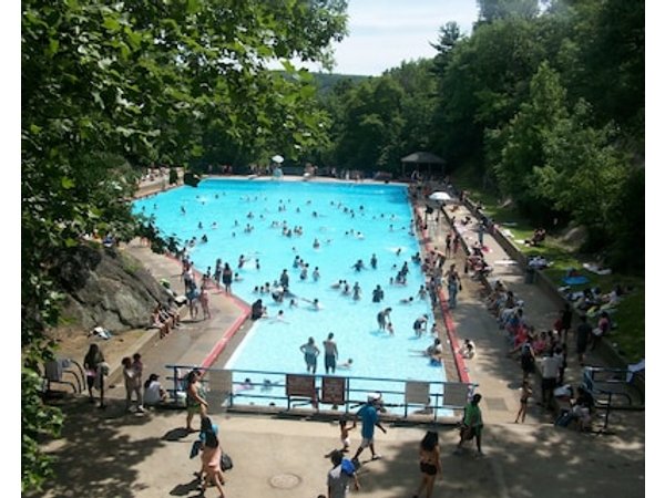 Overlook Lodge and Stone Cottages at Bear Mountain