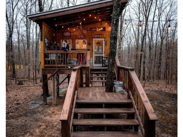 Tree House Glamping near Fall Creek Falls State Park and Chattanooga Tennessee