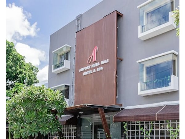 Capital O 93765 Airport Kuta Bali Hotel
