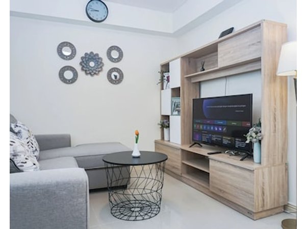 Gray Homelike 2Br At Apartment Meikarta District 1