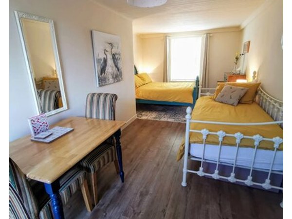 Quiet Retreat ;the Nook @ Rowan Tree Cottage