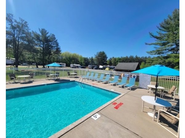 Enjoyable Park Model Rv With Ac In Wisconsin Dells - Perfect For A Getaway