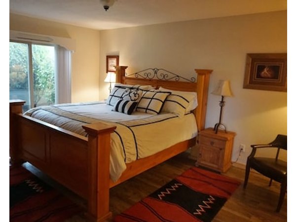 Sandia Heights Getaway_views Upscale 3br