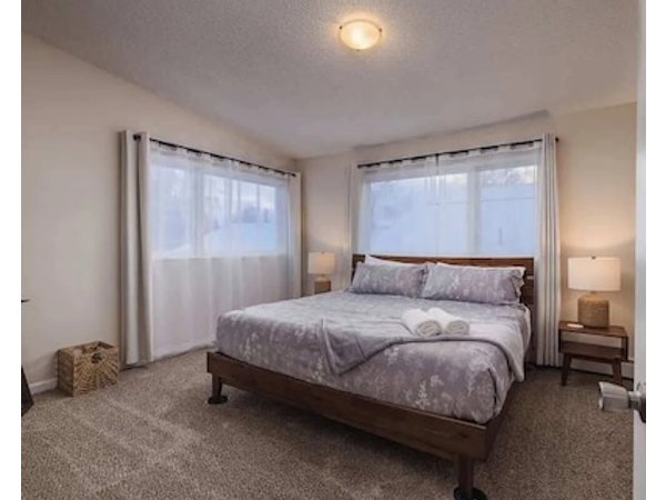 Cozy South Addition Getaway - King Beds