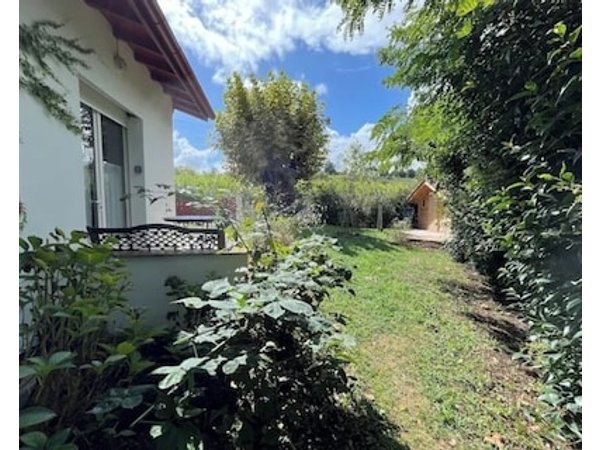 Charming Cottage Sauna Garden Private Parking