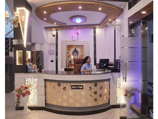 Hotel PLC Grand