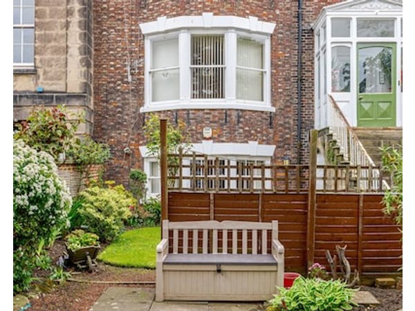 The Bolthole Luxury Holiday Cottage In Whitby Ref 23892