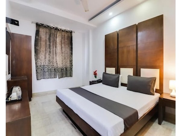 Hotel Parth Palace