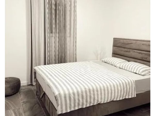 Honey Apartments