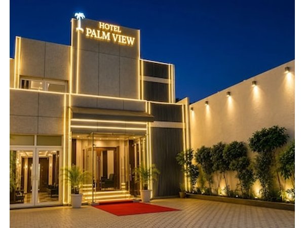 Hotel Palm View by JMD Group