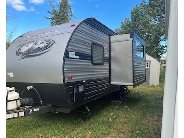 Cozy Rv With Wifi And Ac In Charming Bloomington