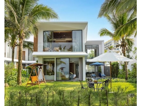 Wyndham Hoi An Royal Beachfront Resort & Villas
