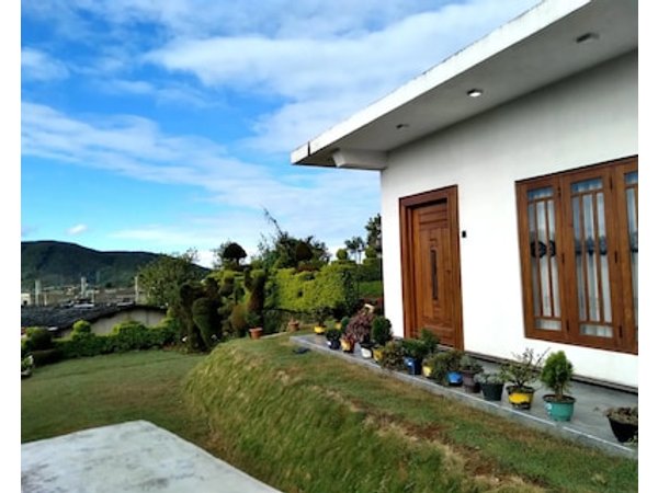 Elegant Holiday Home