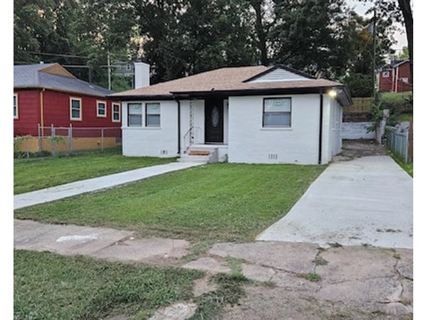Charming 3-bedroom 2 Bathroom House With Wifi Ac In Marvelous Birmingham..