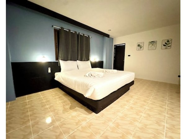 Chapter 26 Guesthouse