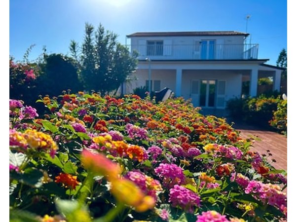 Charming Villa in San Leone Agrigento – Peaceful Oasis Near Valley of the Temples