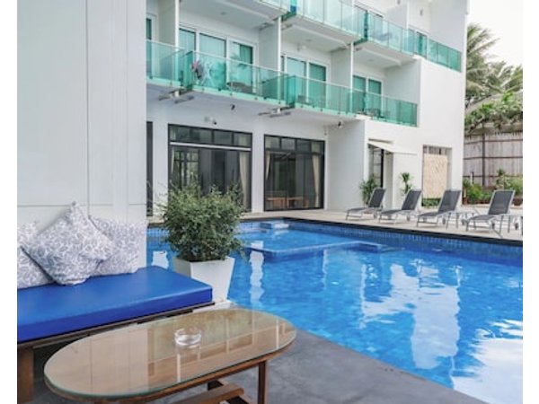 KC Beach Club & Pool Villas