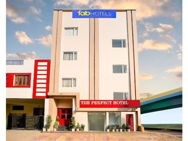 Fabhotel The Perfect