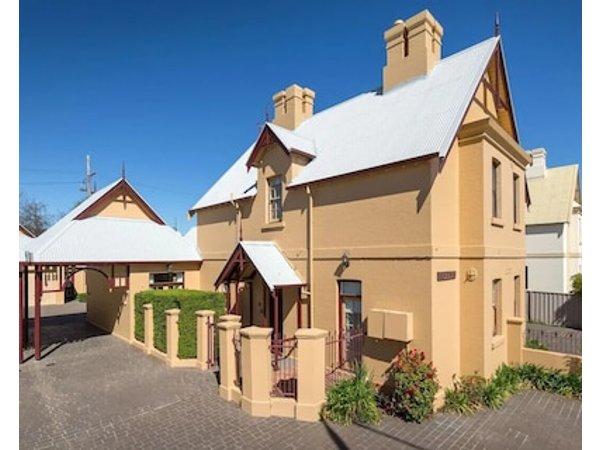 Porters Cottage Classic