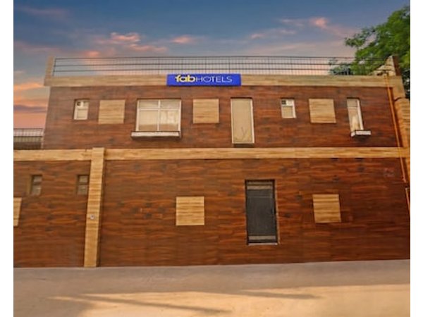 Super Hotel O POONAM VILLA