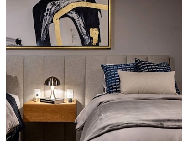 Del Valle Getaway: Workspace and Secure Parking
