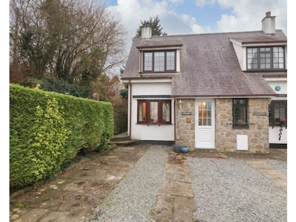 Craig Mawr Family Friendly Character Holiday Cottage In Benllech
