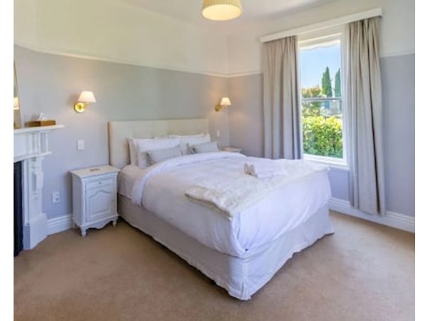 Exclusive 2 Bed Standalone Villa in St Albans